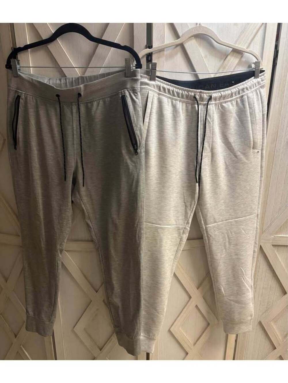 Mens American Eagle Joggers_Medium (2 pair)